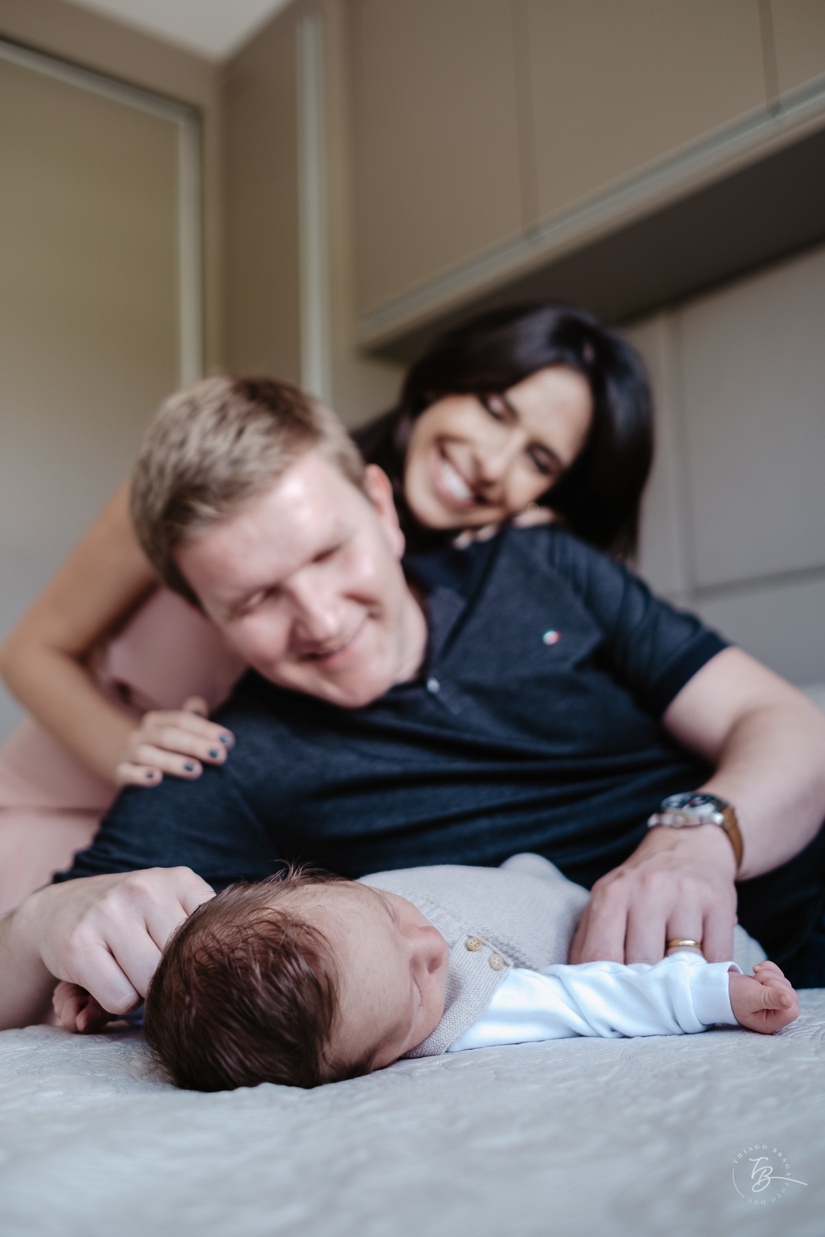 newbornlifestyle, ensaio em casa, primeiros dias do Murilo por Thiago Braga fotografia