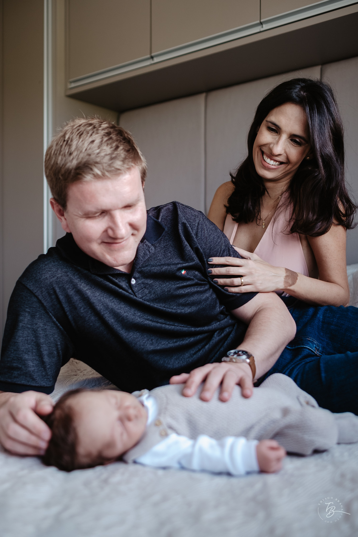 newbornlifestyle, ensaio em casa, primeiros dias do Murilo por Thiago Braga fotografia