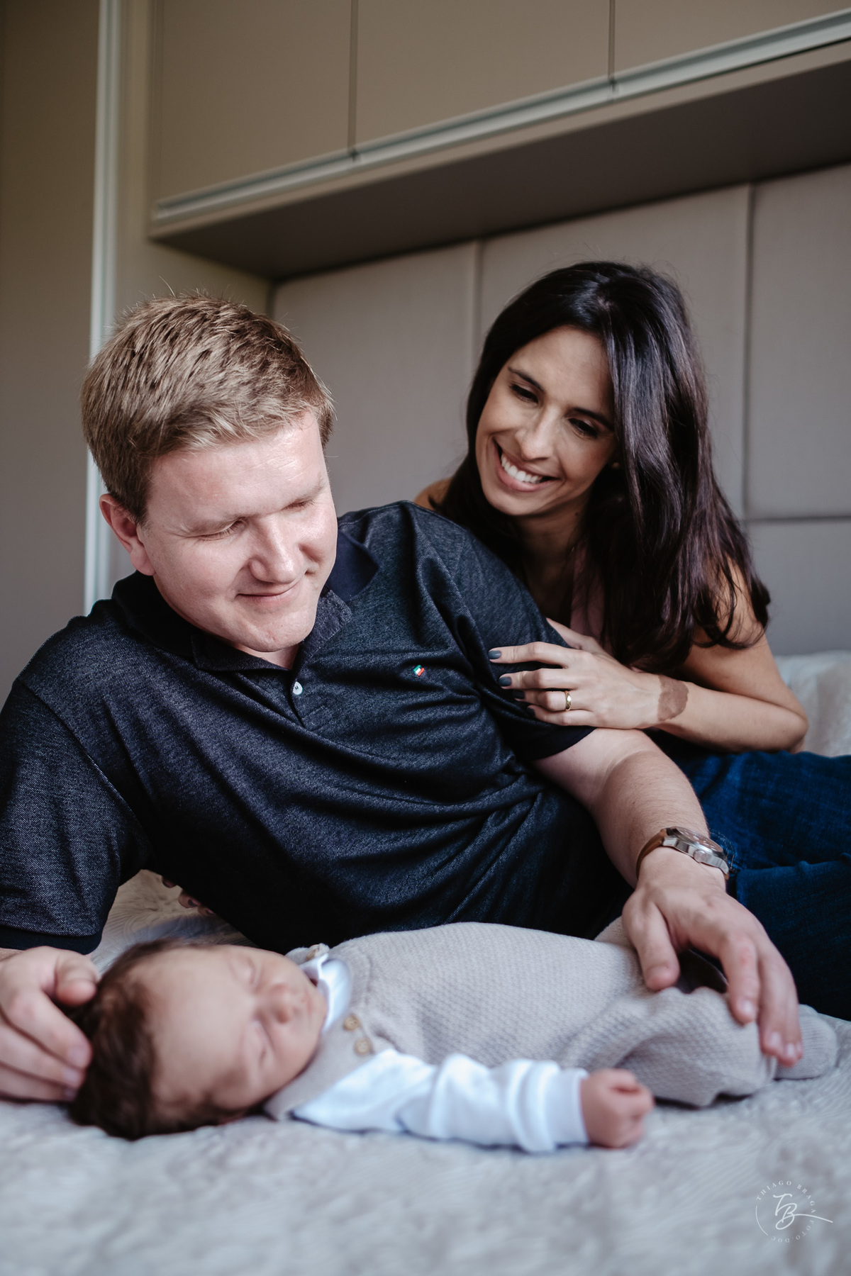 newbornlifestyle, ensaio em casa, primeiros dias do Murilo por Thiago Braga fotografia