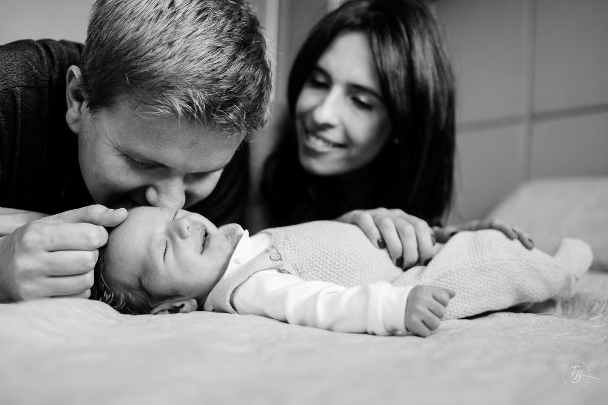 newbornlifestyle, ensaio em casa, primeiros dias do Murilo por Thiago Braga fotografia