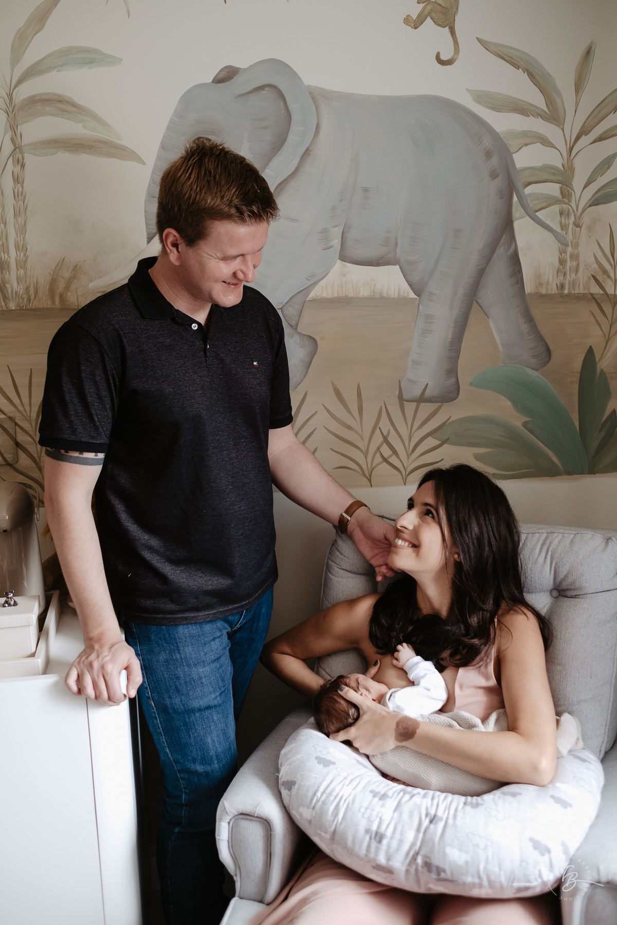 newbornlifestyle, ensaio em casa, primeiros dias do Murilo por Thiago Braga fotografia