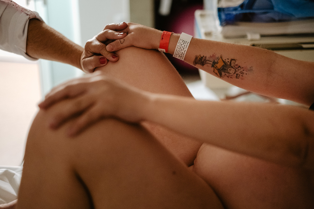 Fotos de parto e nascimento por Thiago Braga, sobre a chegada do Isaac em Florianópolis.