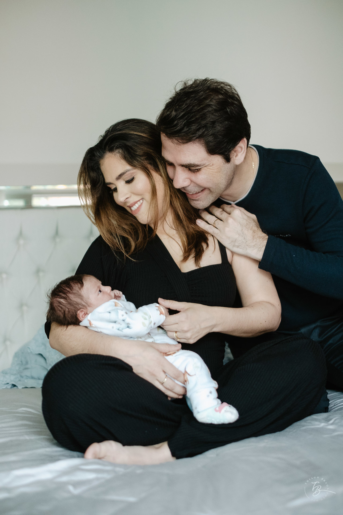 ensaio de bebê e família nos primeiros dias da Anna clara em casa, em Florianópolis, pot Thiago Braga