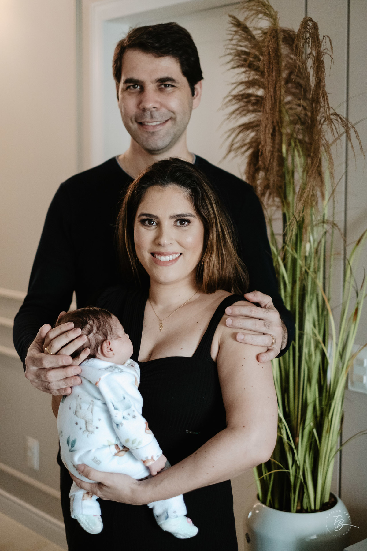 ensaio de bebê e família nos primeiros dias da Anna clara em casa, em Florianópolis, pot Thiago Braga