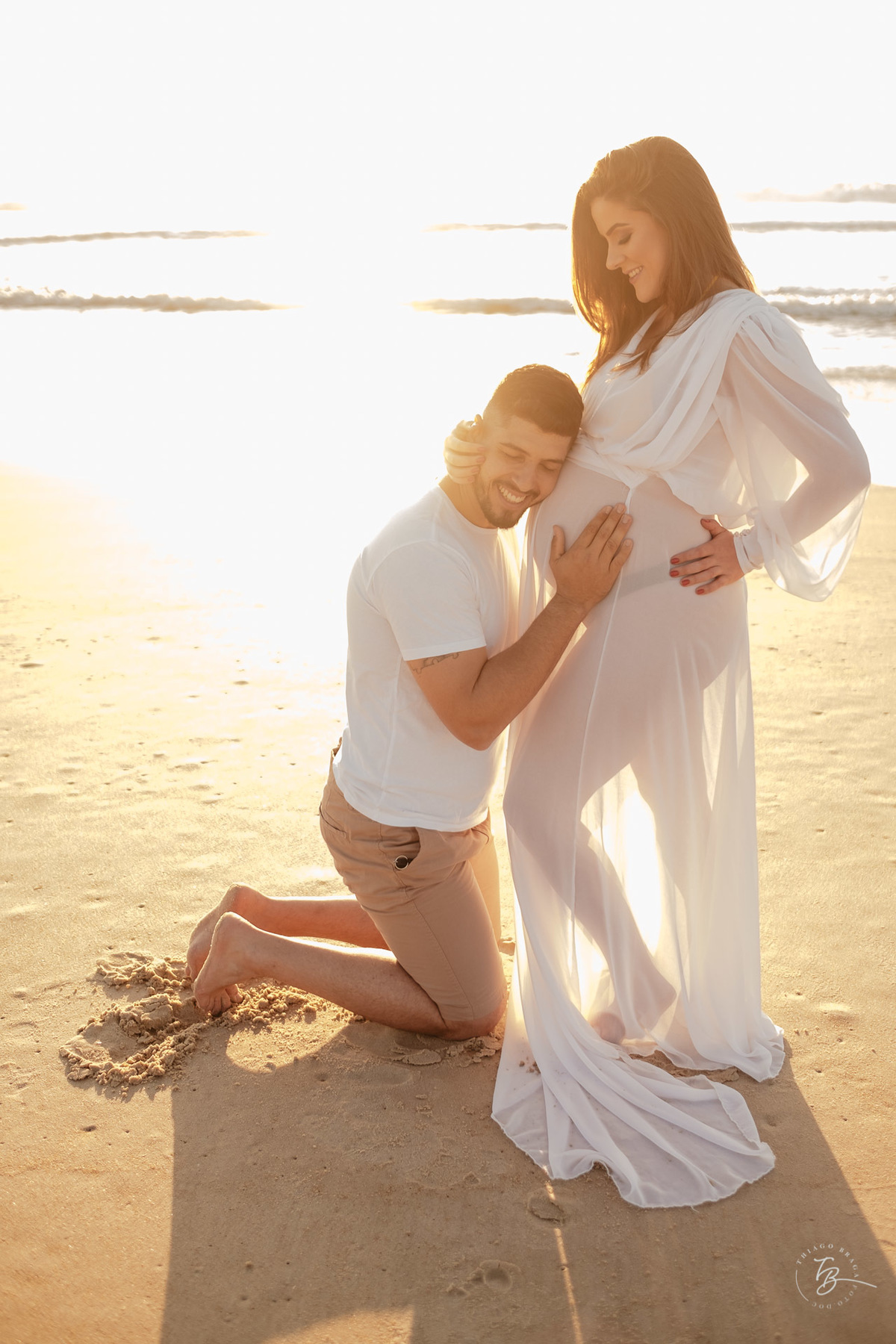 nascer do sol na praia do campeche em Florianópolis, fotos de gestante por Thiago Braga 