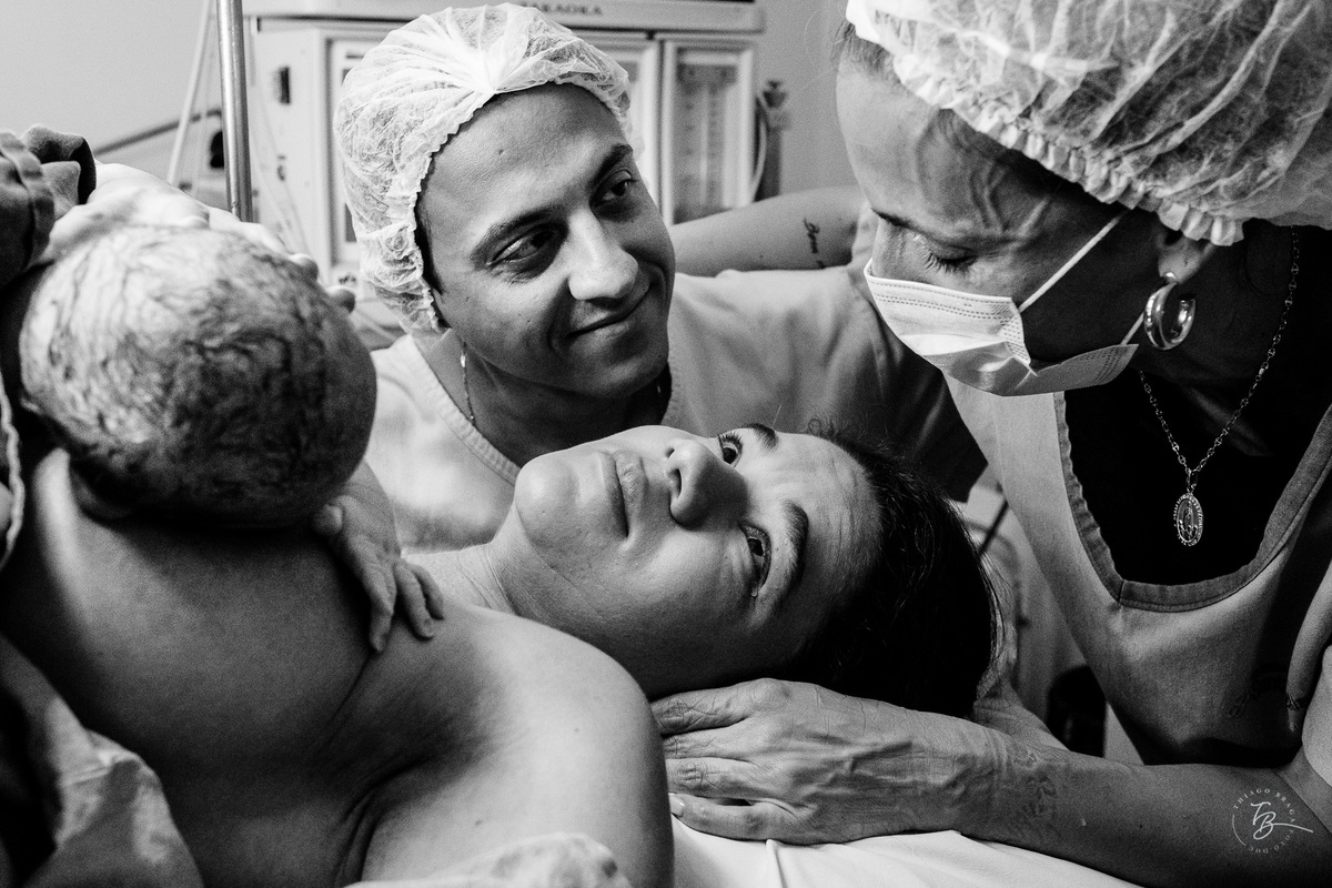fotos de nascimento, maternidade santa Helena em Florianópolis. Cesárea humanizada, fotografia de Thiago Braga 