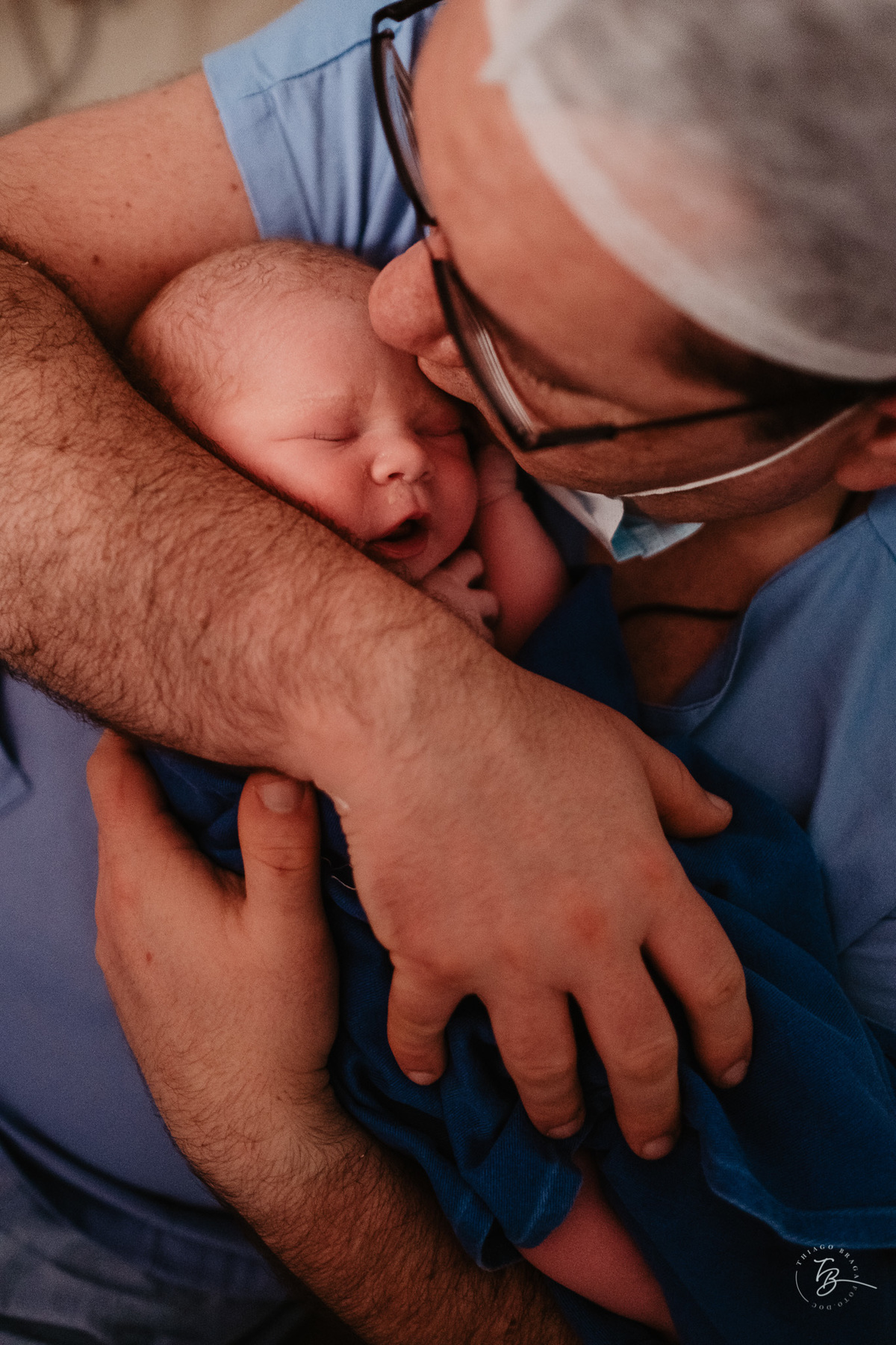 cesárea humanizada na maternidade ilha em Florianópolis por Thiago Braga