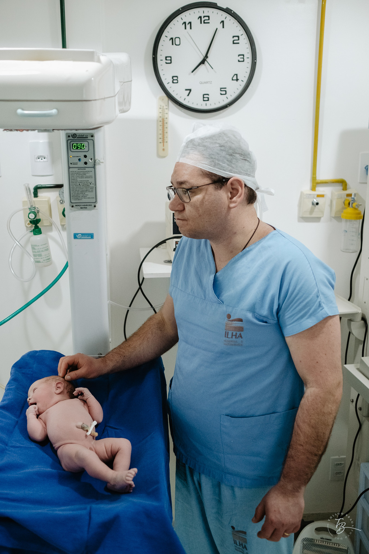 cesárea humanizada na maternidade ilha em Florianópolis por Thiago Braga