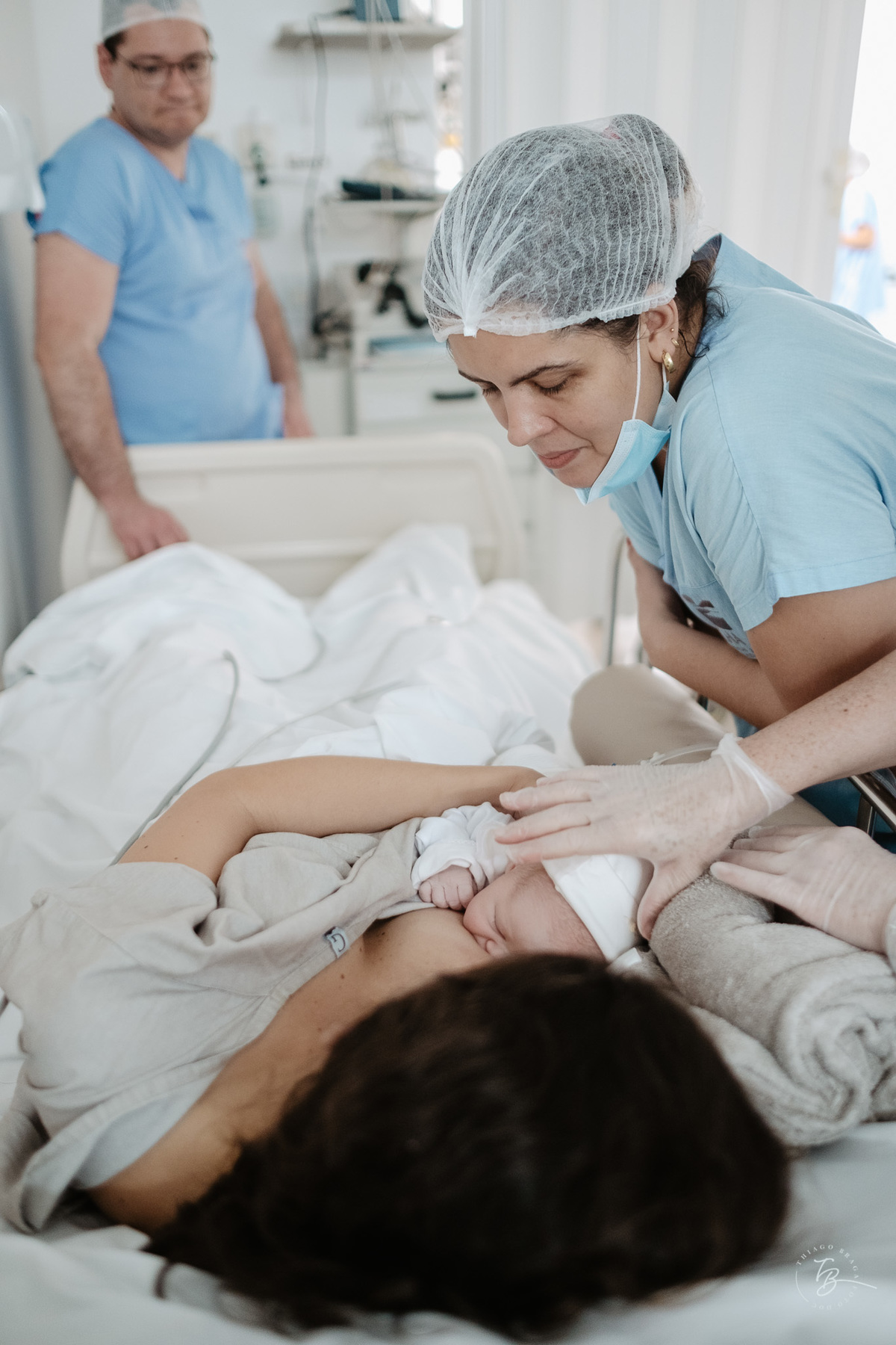 cesárea humanizada na maternidade ilha em Florianópolis por Thiago Braga