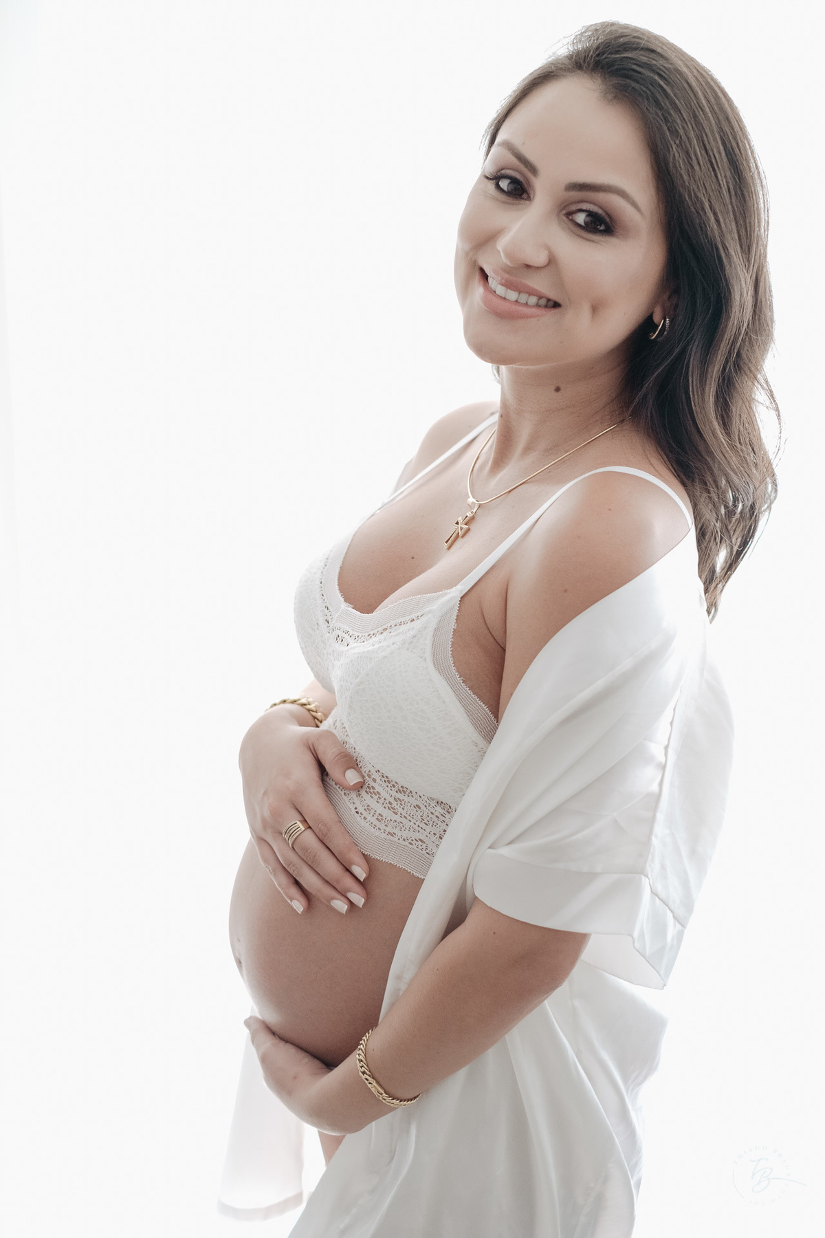 Fotos de gestante em casa e na praia dos ingleses em Florianópolis