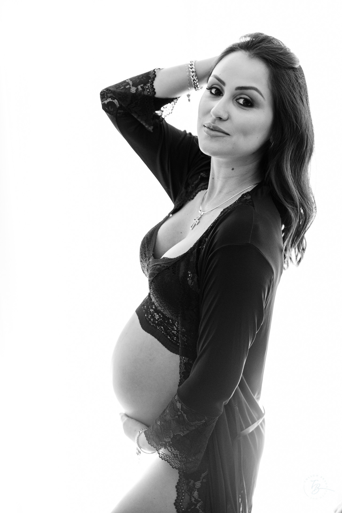 Fotos de gestante em casa e na praia dos ingleses em Florianópolis