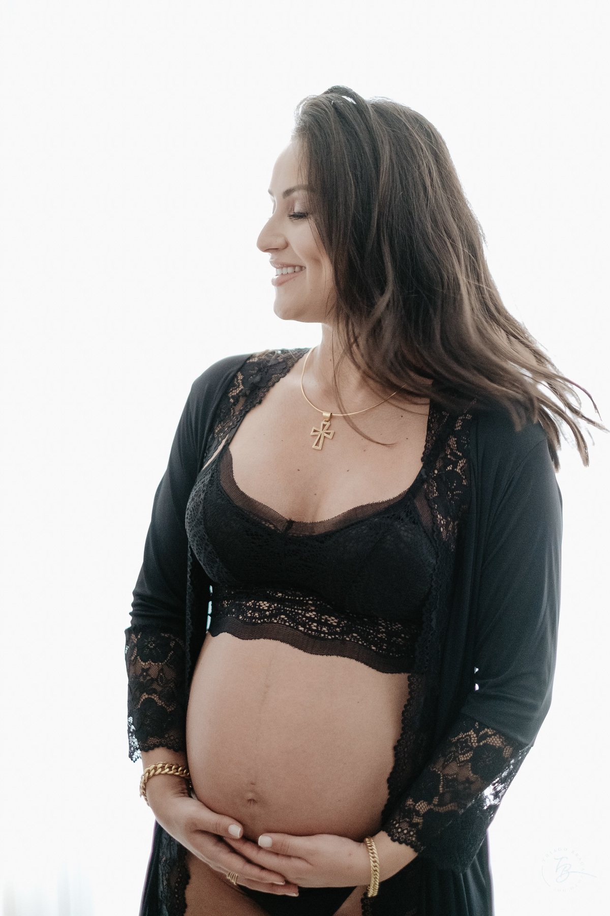 Fotos de gestante em casa e na praia dos ingleses em Florianópolis