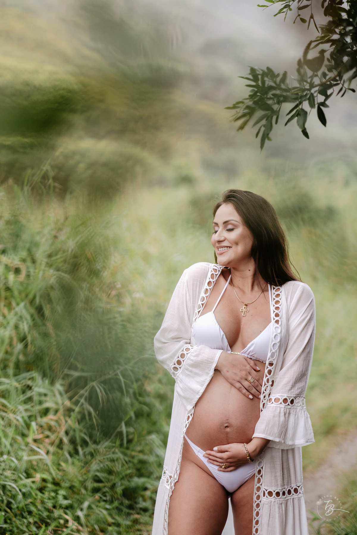 Fotos de gestante em casa e na praia dos ingleses em Florianópolis