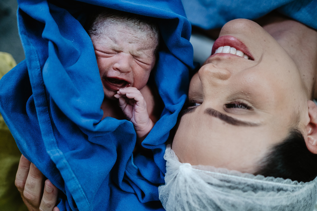 Fotografo de parto, registros de nascimento na maternidade Santa Helena em Florianópolis por Thiago Braga