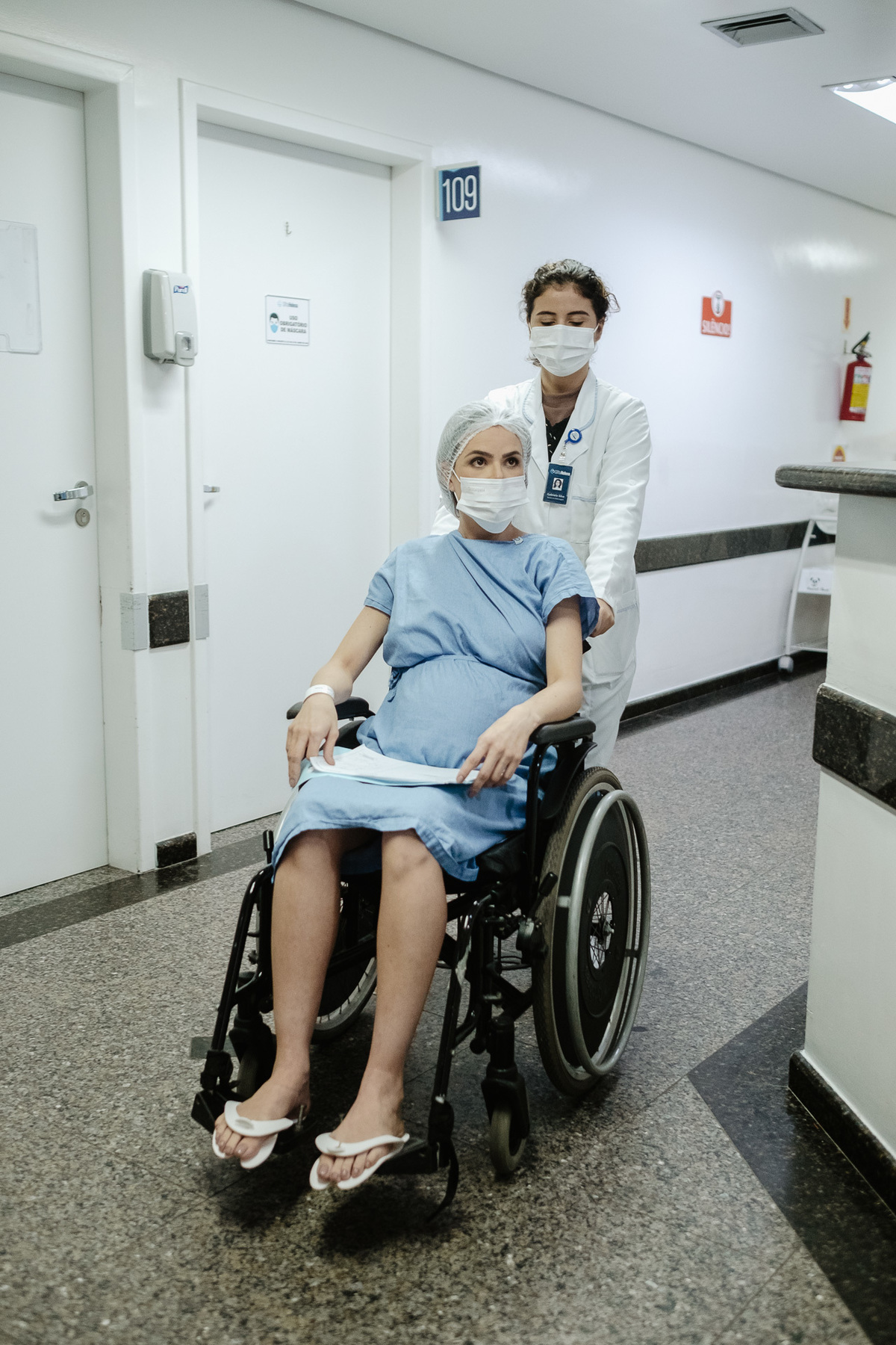 Fotografo de parto, registros de nascimento na maternidade Santa Helena em Florianópolis por Thiago Braga