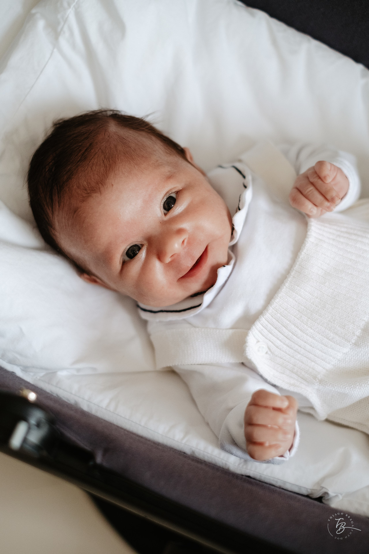 Ensaio de primeiros dias no primeiro mês do Davi, na Pedra Branca, em casa, por Thiago Braga