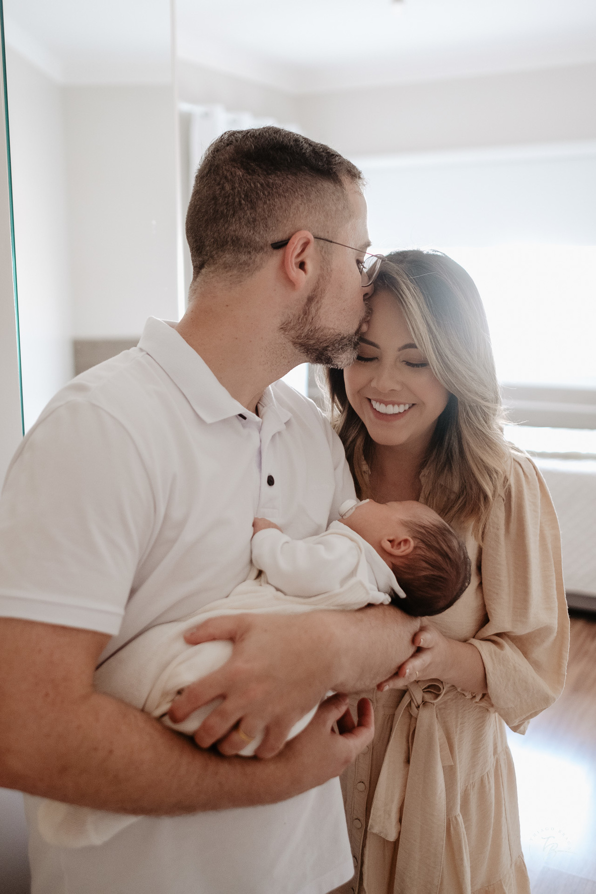 Ensaio de primeiros dias no primeiro mês do Davi, na Pedra Branca, em casa, por Thiago Braga
