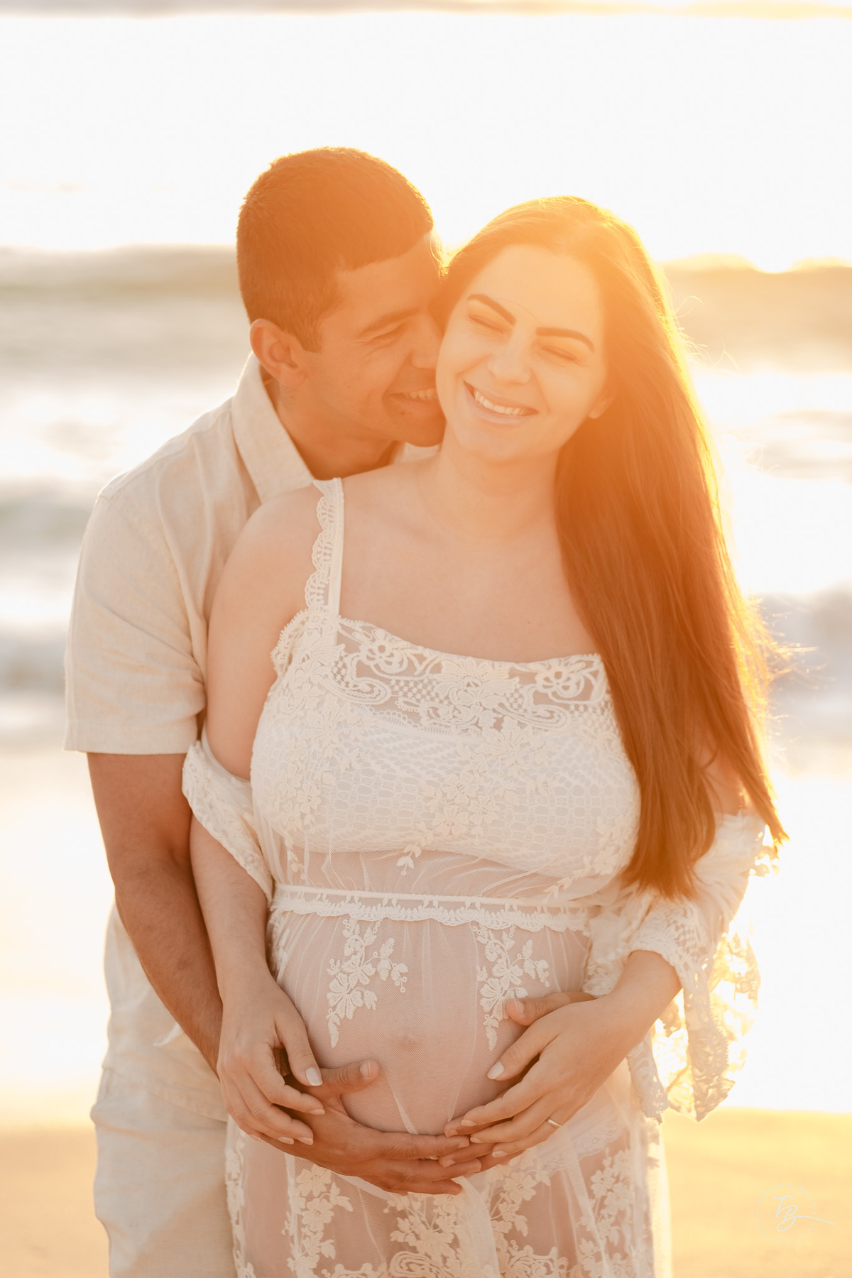 ensaio gestante no amanhecer na praia do campeche em Florianópolis, por Thiago Braga Fotografia