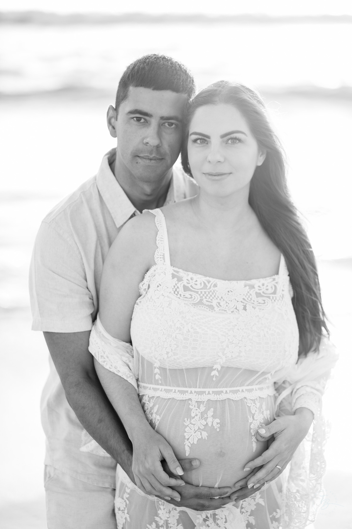 ensaio gestante no amanhecer na praia do campeche em Florianópolis, por Thiago Braga Fotografia