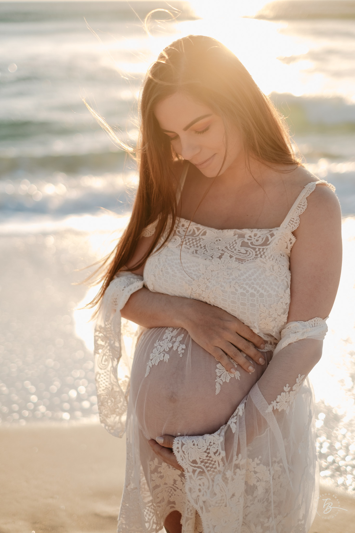 ensaio gestante no amanhecer na praia do campeche em Florianópolis, por Thiago Braga Fotografia
