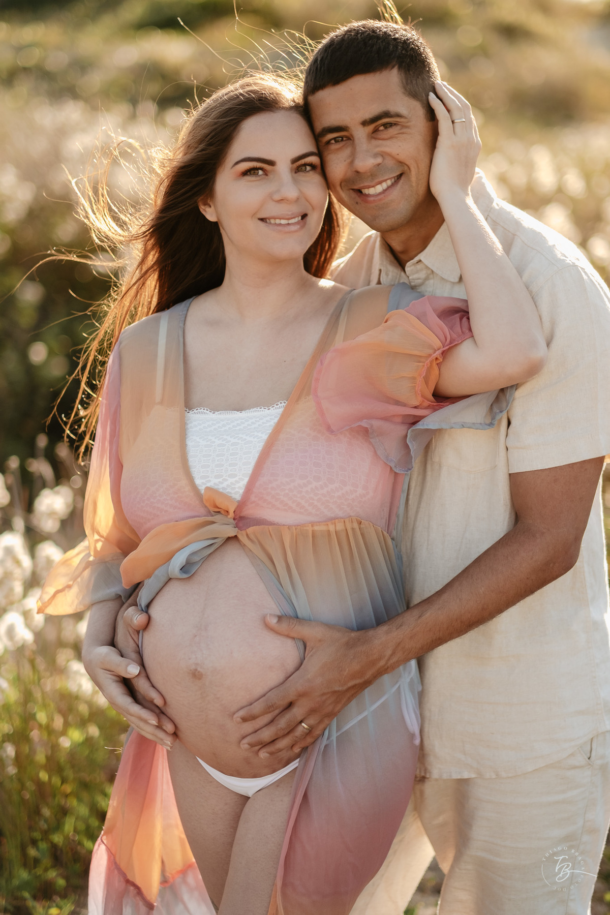ensaio gestante no amanhecer na praia do campeche em Florianópolis, por Thiago Braga Fotografia