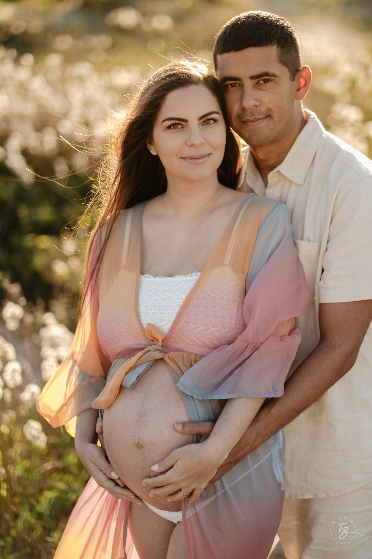 ensaio gestante no amanhecer na praia do campeche em Florianópolis, por Thiago Braga Fotografia