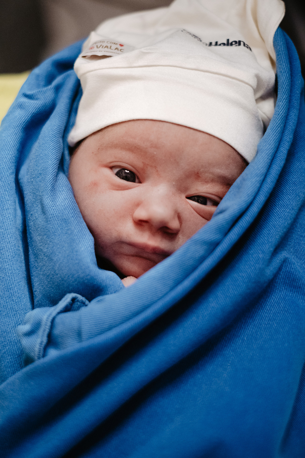 Trabalho de parto e nascimento. Fotografia na maternidade Santa Helen em Florianópolis pelo fotografo de parto Thiago Braga. 