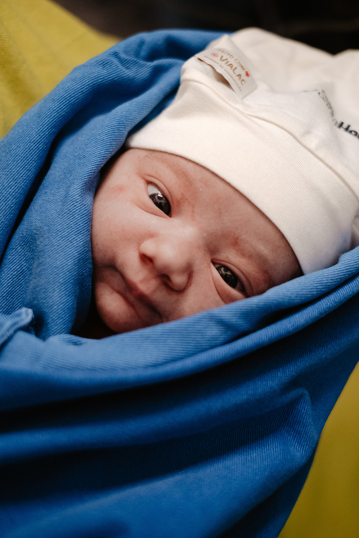 Trabalho de parto e nascimento. Fotografia na maternidade Santa Helen em Florianópolis pelo fotografo de parto Thiago Braga. 
