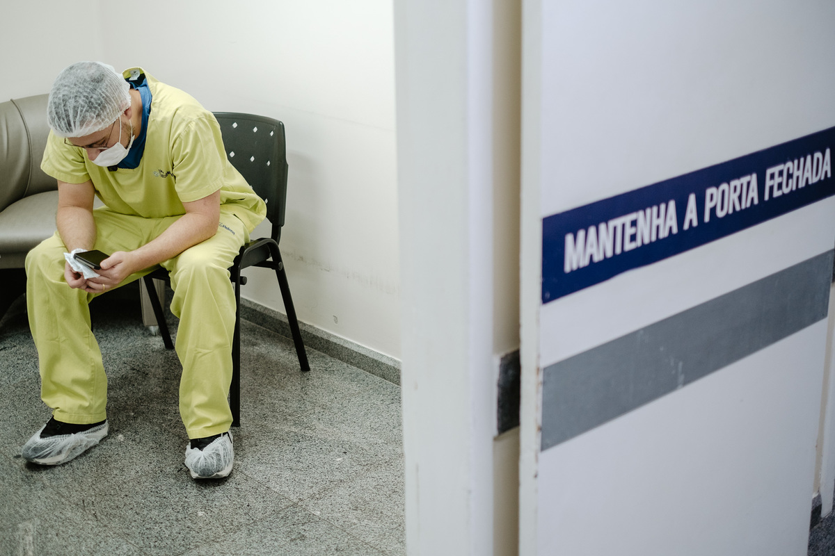 Cesárea humanizada. A chegada do Davi, nascimento em Florianópolis na Clínica Santa Helena. Por Thiago Braga Fotografia. 