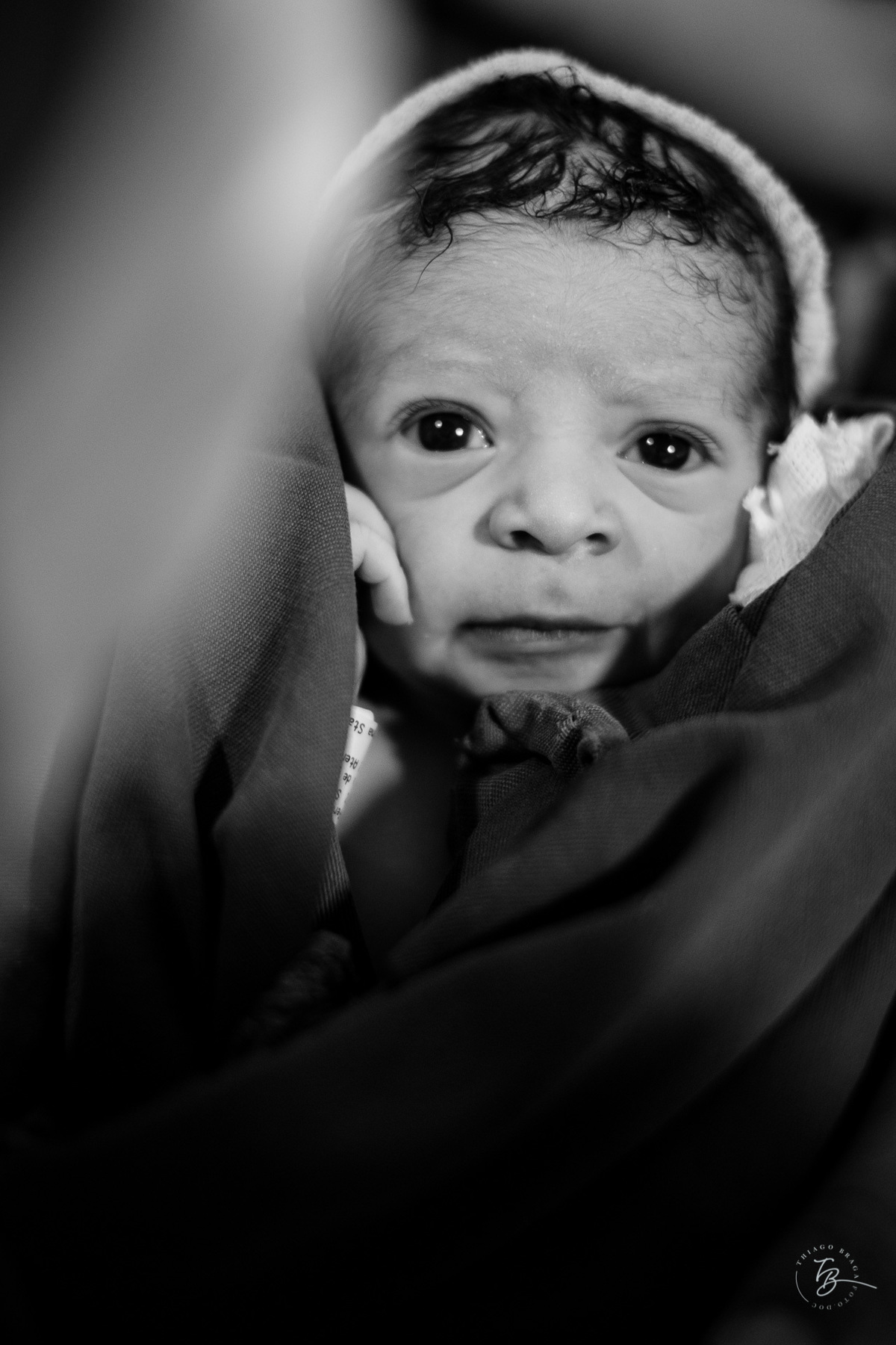 cesárea humanizada na maternidade Santa Helena em Florianópolis por Thiago Braga fotografia de parto