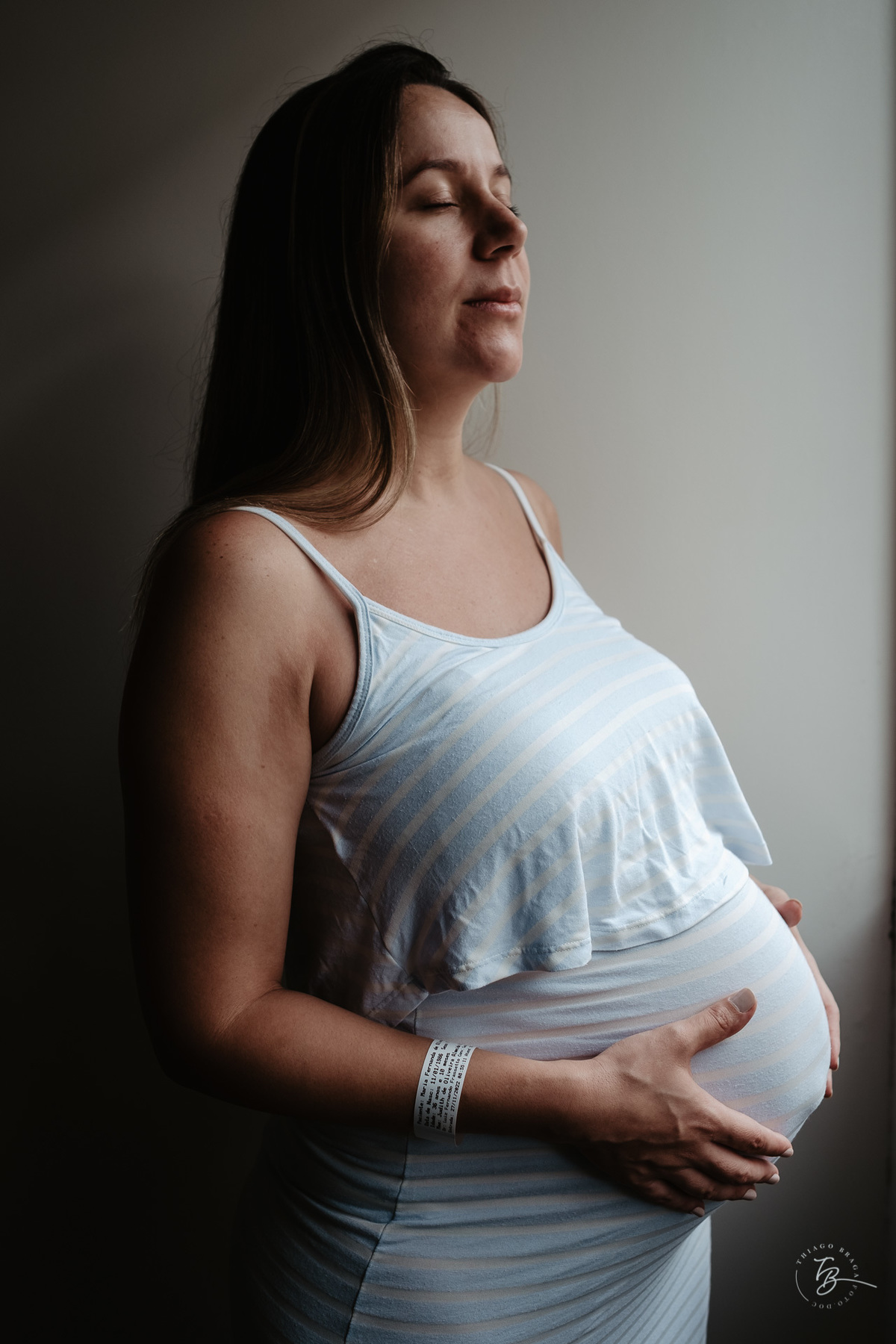 cesárea humanizada na maternidade Santa Helena em Florianópolis por Thiago Braga fotografia de parto