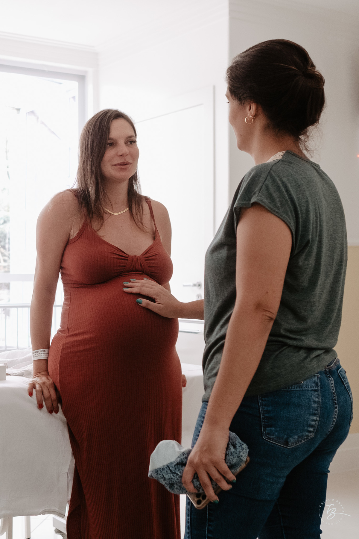 Cesárea humanizada, nascimento da Amália, Maternidade Ilha em Florianópolis por Thiago Braga fotografia de parto