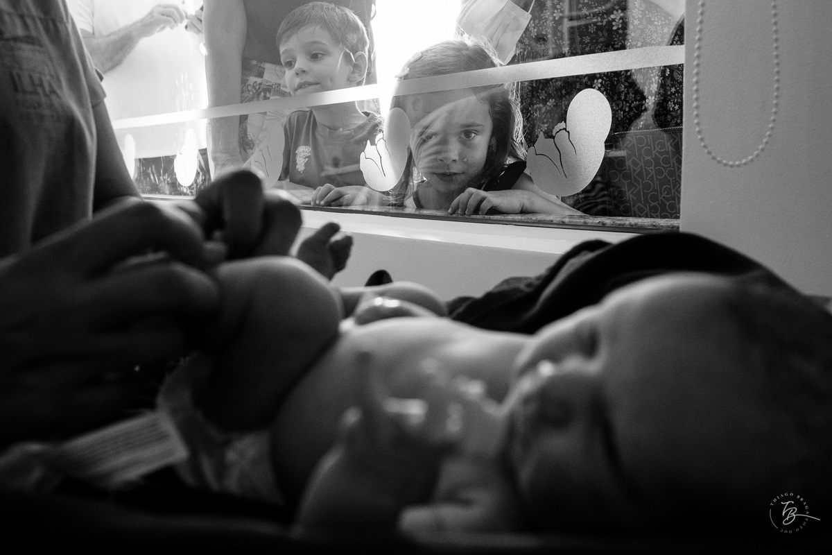 Cesárea humanizada, nascimento da Amália, Maternidade Ilha em Florianópolis por Thiago Braga fotografia de parto