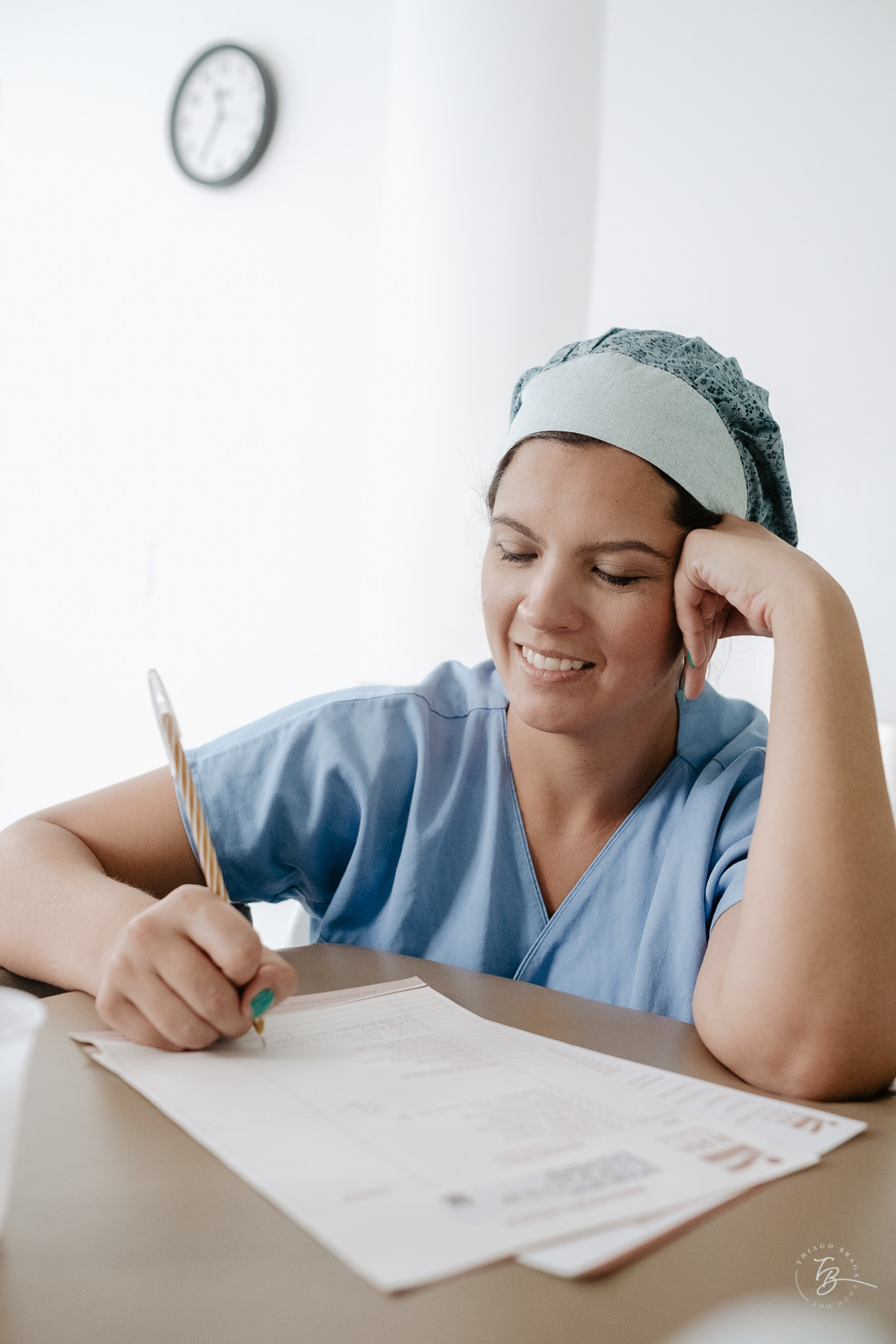Cesárea humanizada, nascimento da Amália, Maternidade Ilha em Florianópolis por Thiago Braga fotografia de parto