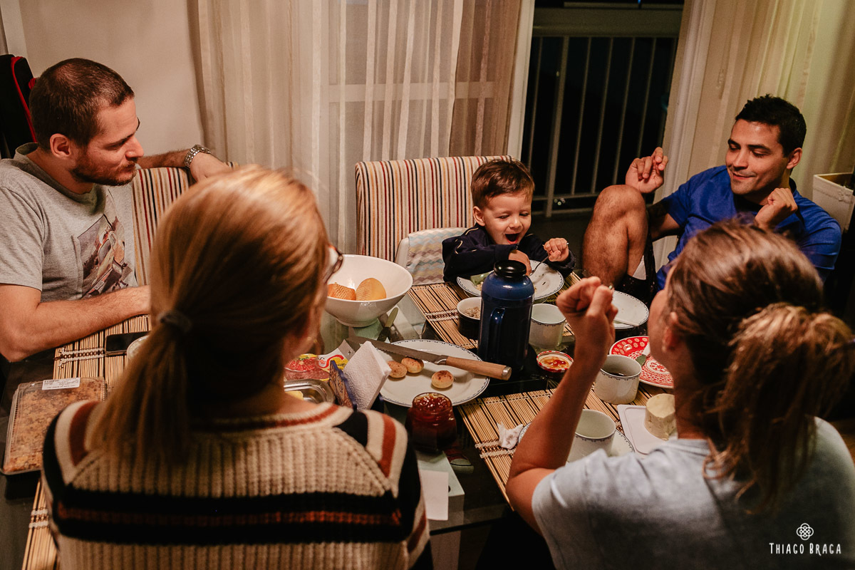 Fotografia documental de família em Florianópolis.