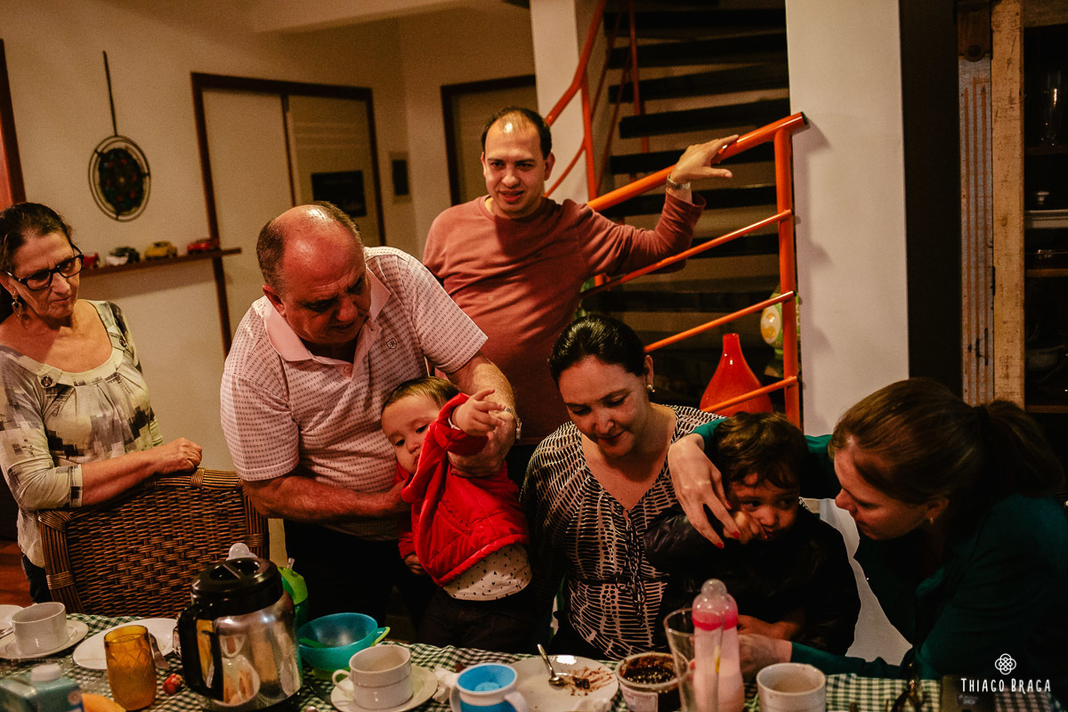 Fotografia documental de familia em Florianopolis. Thiago Braga. Familia Henrique Sabino.