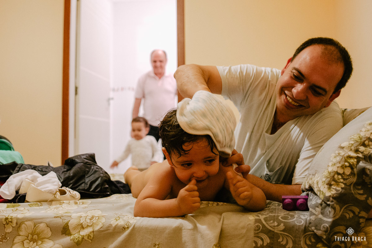 Fotografia documental de familia em Florianopolis. Thiago Braga. Familia Henrique Sabino.