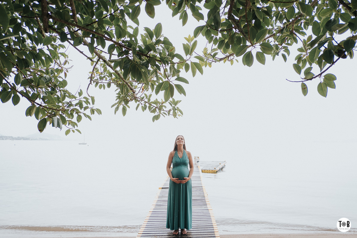 Ensaio gestante em sambaqui Florianópolis-SC. Bruna, Rafa e  e Enzo.