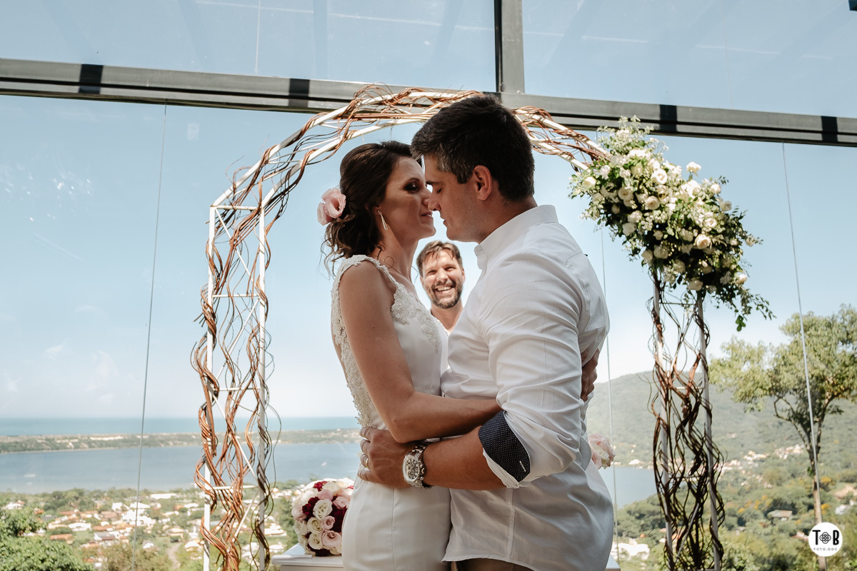 casamento ao ar livre em Florianopolis. Indaiá - Lagoa da Conceição.