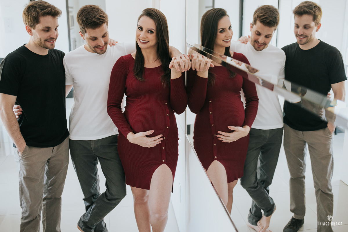 ensaio gestante em casa Florianópolis - SC. Giovana + Celso + Bia. 