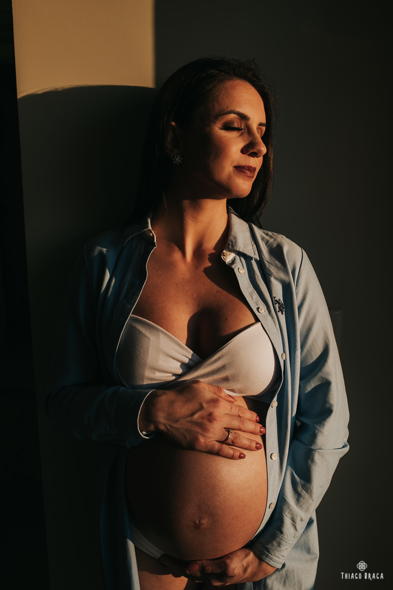 ensaio gestante em casa Florianópolis - SC. Giovana + Celso + Bia. 