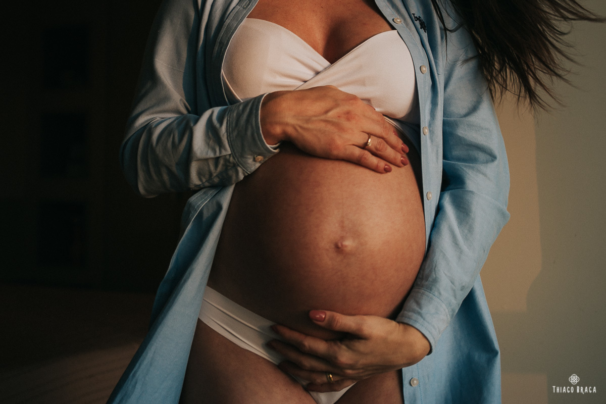 ensaio gestante em casa Florianópolis - SC. Giovana + Celso + Bia. 