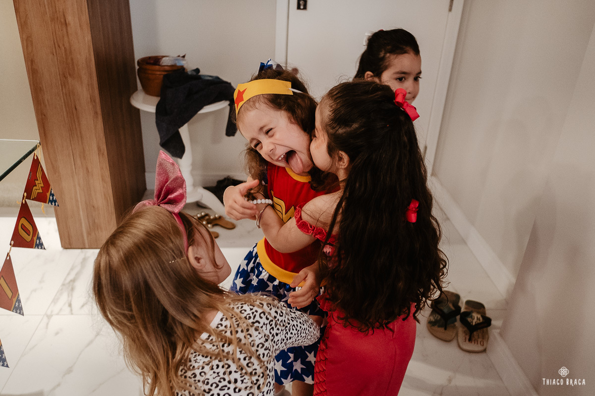 fotografia documental de familia. Aniversário em casa. Florianópolis/SC