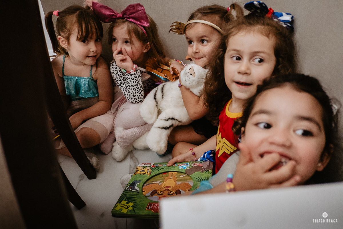 fotografia documental de familia. Aniversário em casa. Florianópolis/SC