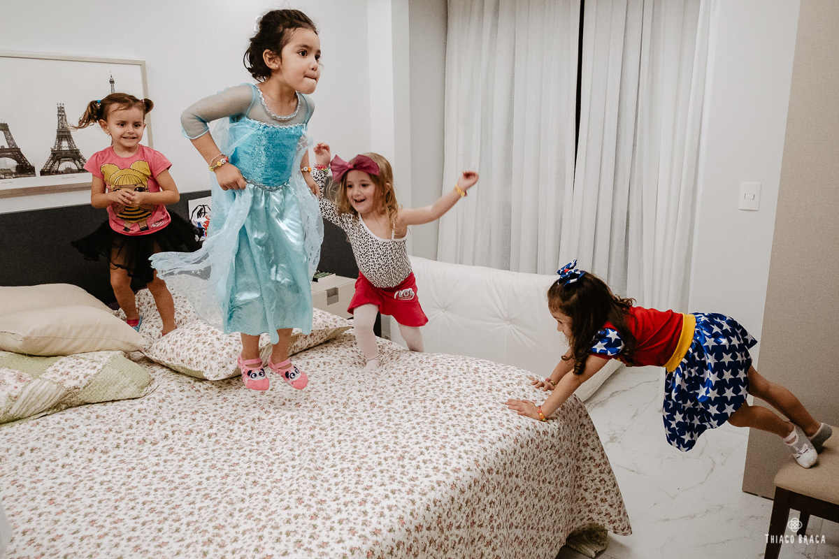 fotografia documental de familia. Aniversário em casa. Florianópolis/SC