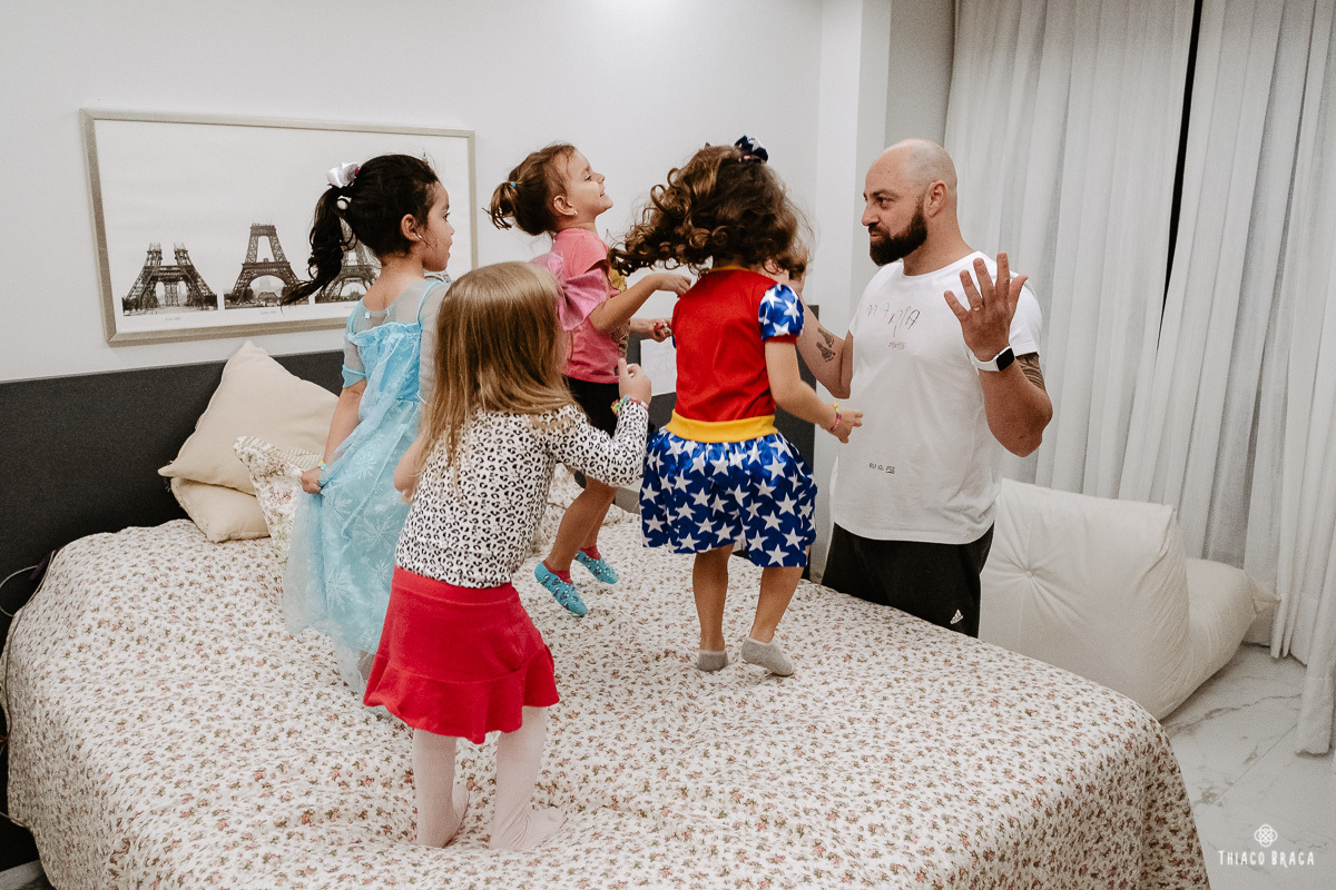 fotografia documental de familia. Aniversário em casa. Florianópolis/SC