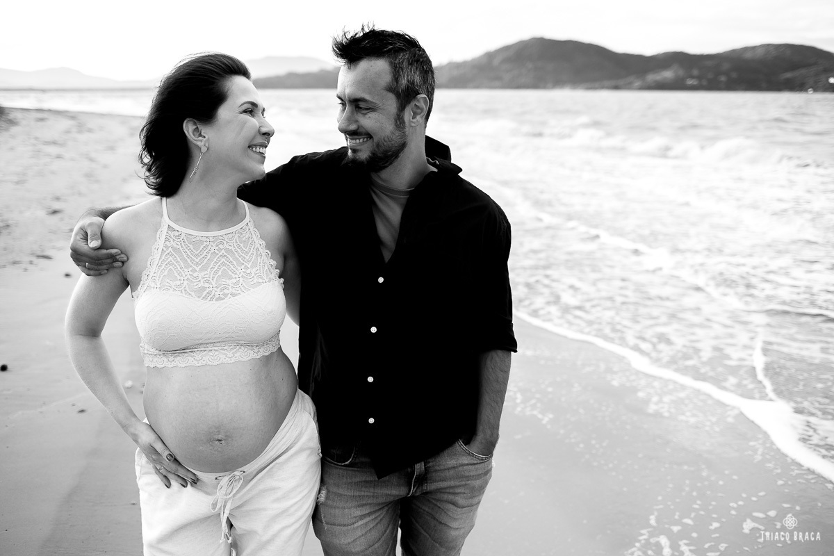 ensaio-de-gestante-praia-da-daniela-florianopolis-sc-henrique-gisele-sofia