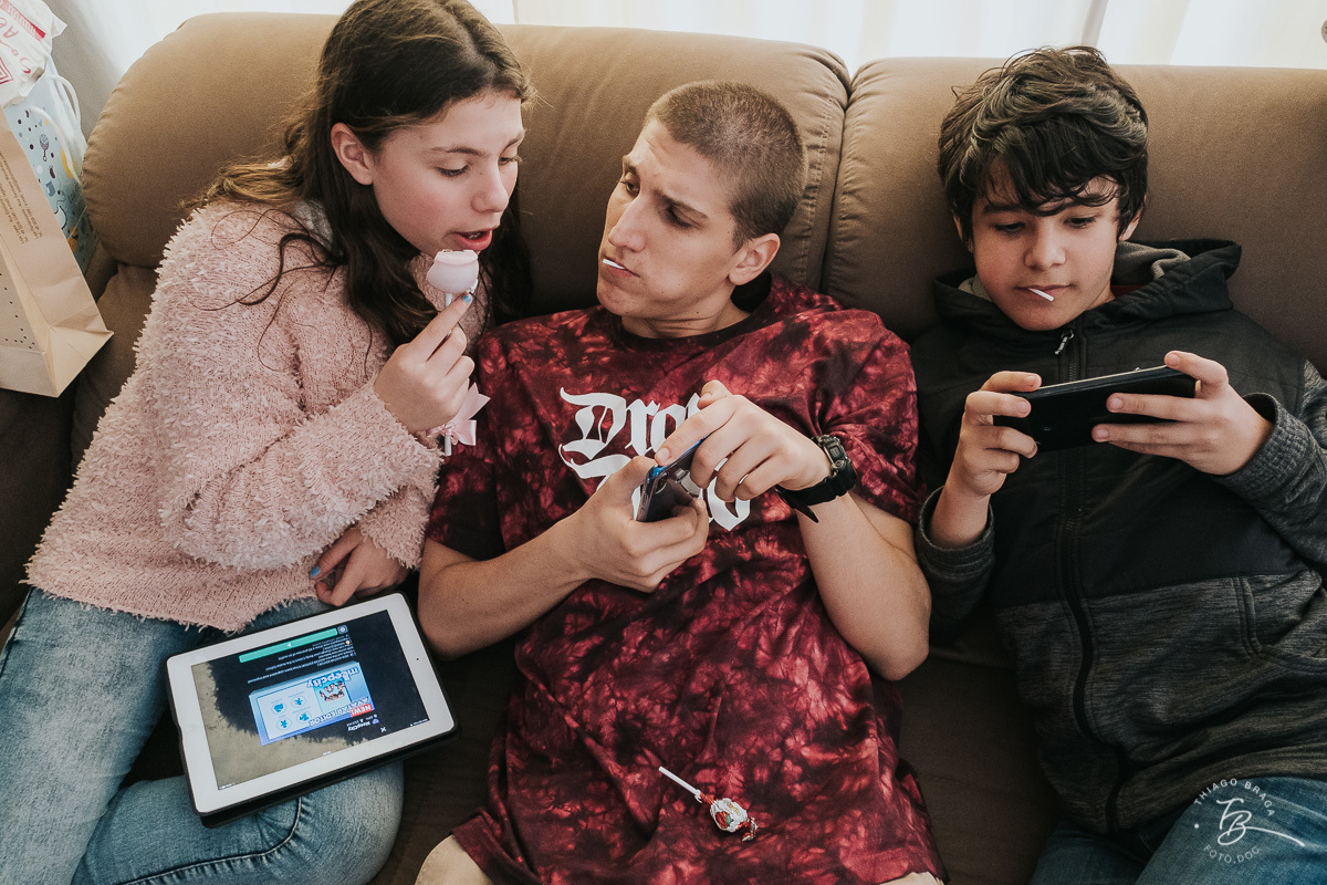 Fotografia documental de família. Batismo da Rafael, na Lagoa da Conceição, em Florianópoilis/Sc. Família Silvestre Figueiredo. 