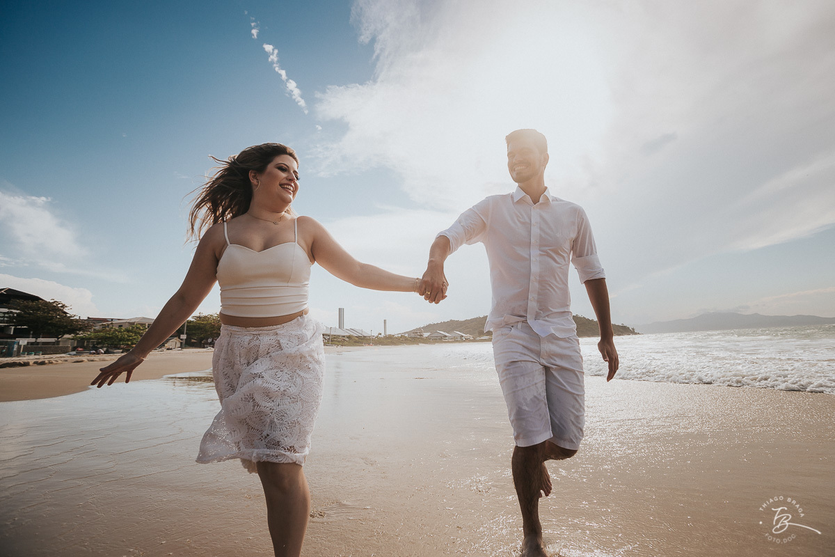Ensaio pre-casamento Ariza e Gu, em casa, Lagoinha do norte e Santo Antonio de Lisboa, Florianopolis/SC