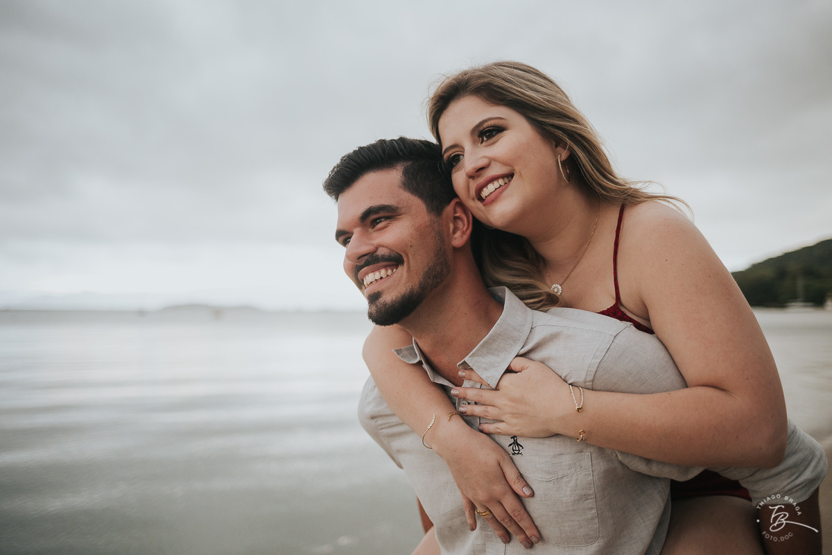 Ensaio pre-casamento Ariza e Gu, em casa, Lagoinha do norte e Santo Antonio de Lisboa, Florianopolis/SC